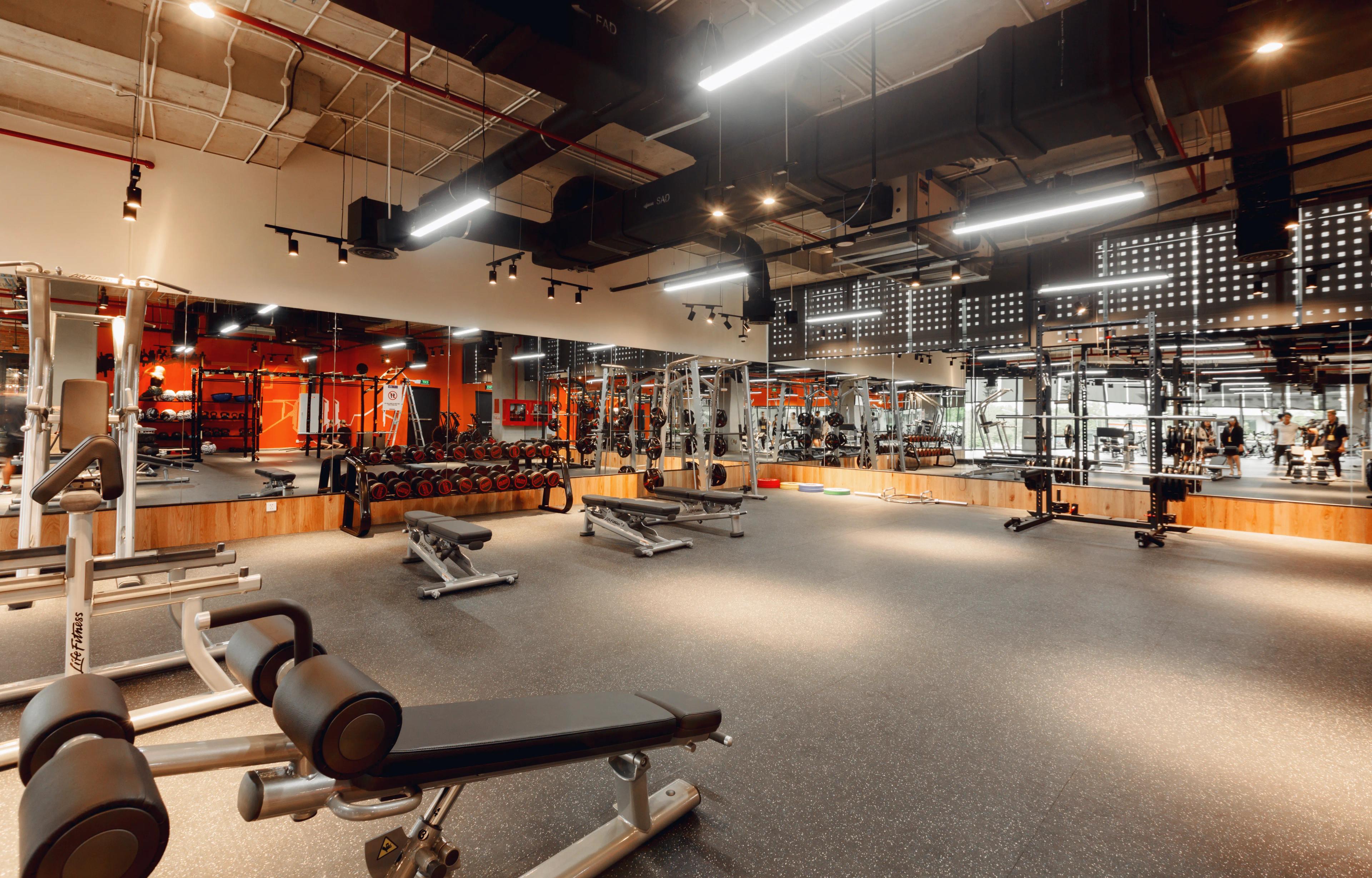 Khu phòng Gym Upfit được trang bị nhiều thiết bị hiện đại. 